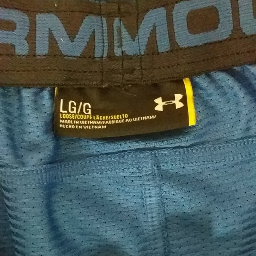 Under Armour Shorts - Picture 2 of 2